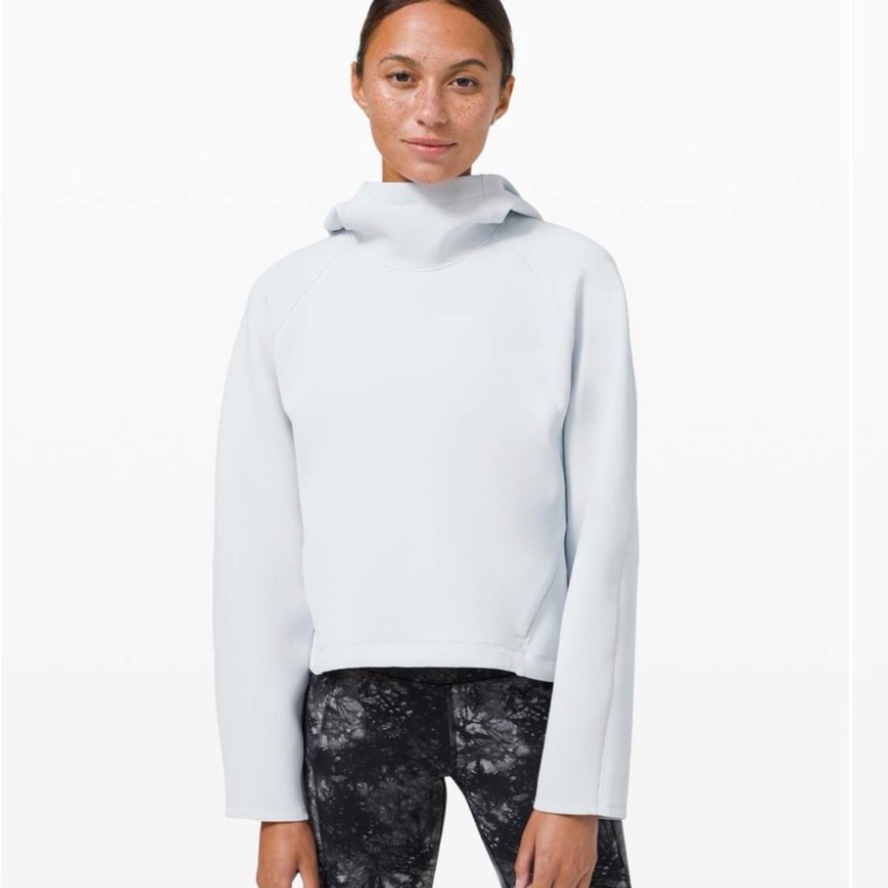 Lululemon AirWrap Pullover Hoodie - 6 - Light Grey/White - Some marks